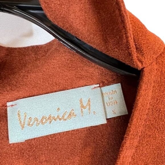 3/$25. Veronica M Cut Out Sleeveless Top Rust color - S - Picture 3 of 5